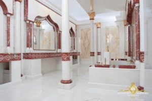 Looking lavishly into the famous marble bathroom of the Arabian Suite at Alentejo Marmòris Hotel & Spa. © Alentejo Marmòris Hotel & Spa