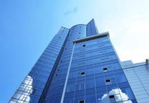 Kiev’s Gulliver – fascination rising above the Ukrainian capital