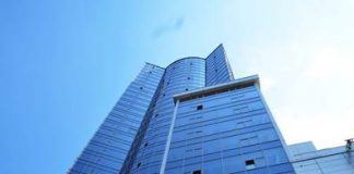 Kiev’s Gulliver – fascination rising above the Ukrainian capital