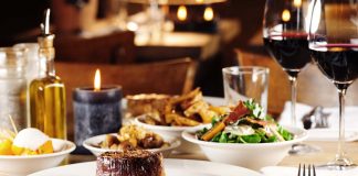 The place to be for a dry aged prime cut is – at least at lunchtime – The Filetstück (Das Urgestein) up in Prenzlauer Berg of Berlin