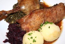 Bavarian Weihnachtsschlemmerei – Christmas dining at Maximilians Berlin