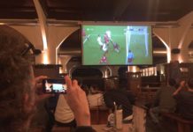 Three goals thanks to generous hosts and a working victory in the Estadio Ramón Sánchez Pizjuán – FC Bayern München just scrapes through in Seville