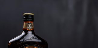 40, 60, 80 – with straw through the summer or 80 % STROH rum for 100 % ice cream flavour (and not only strawberry)