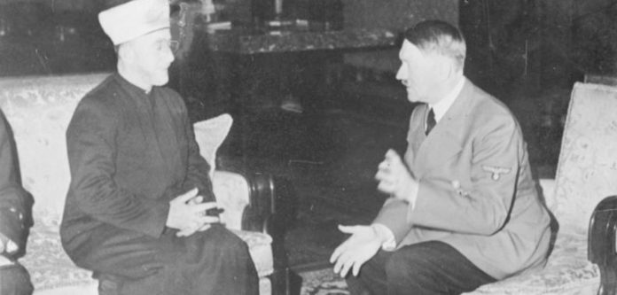 Amin al Husseini und Adolf Hitler 1941 in Berlin.