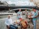 Pub grub and oysters – Five restaurateurs work together on the embankment terrace of Berlin’s Schiffbauerdamm