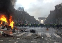 Mass protests in the nearly bankrupt French Republic against social cuts