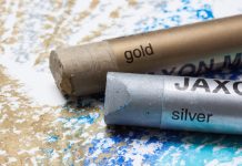 ‘I love gold and silver very much’ (sung)